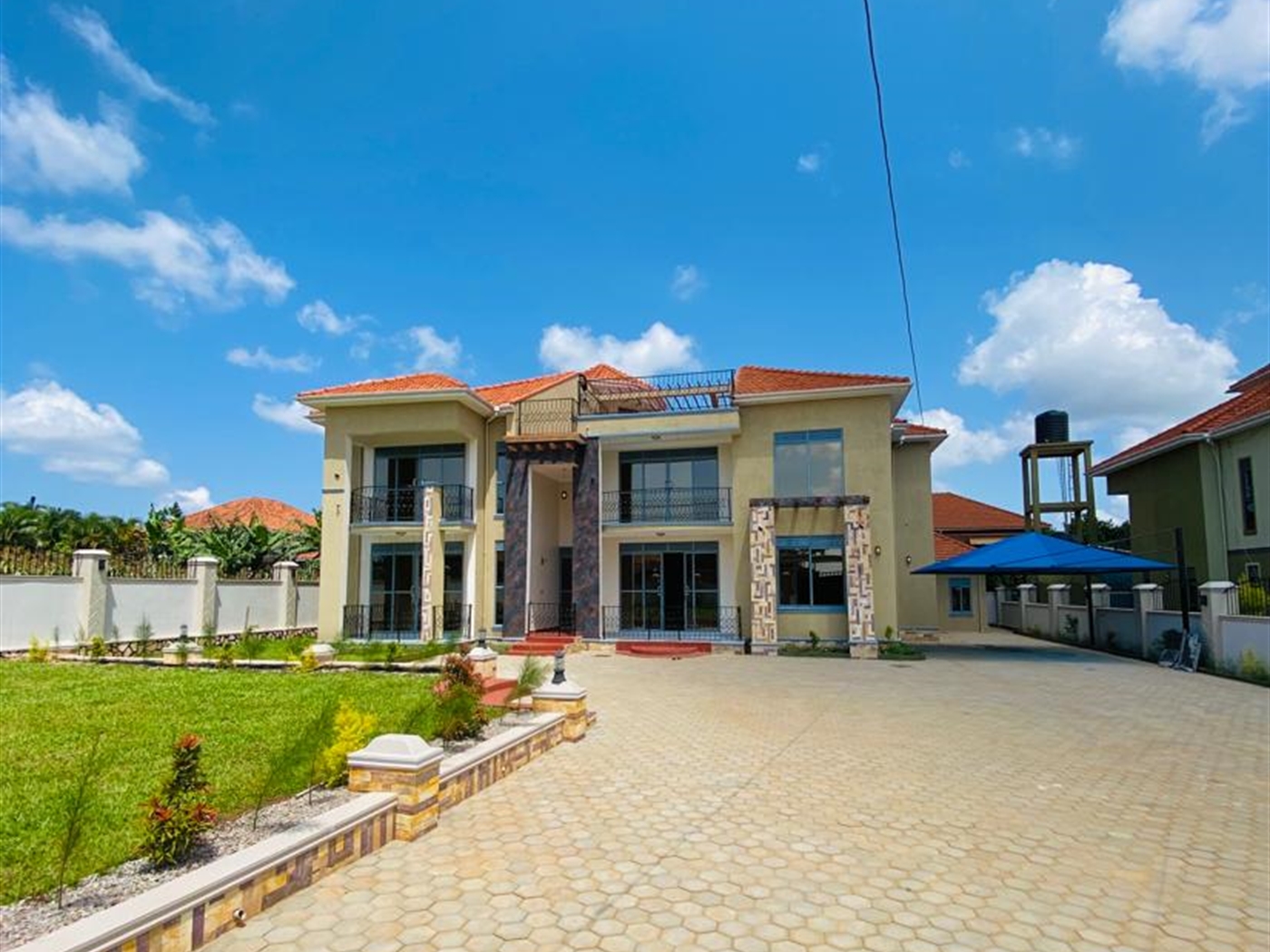 7 bedroom Storeyed house for sale in Bwebajja Wakiso Uganda