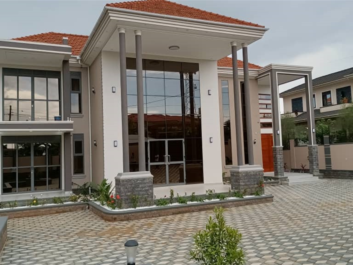 6 bedroom Storeyed house for sale in Bwebajja Wakiso Uganda