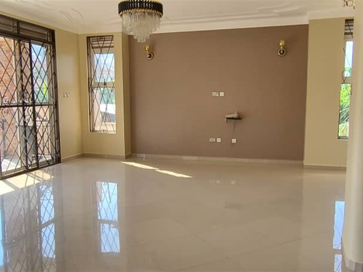 5 bedroom Storeyed house for sale in Bwebajja Wakiso Uganda