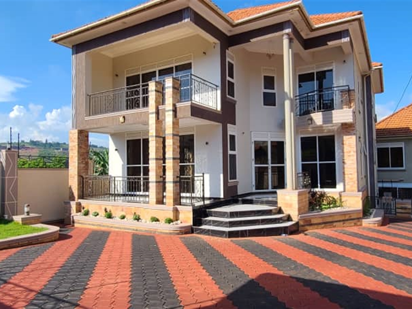 5 bedroom Storeyed house for sale in Bwebajja Waki...