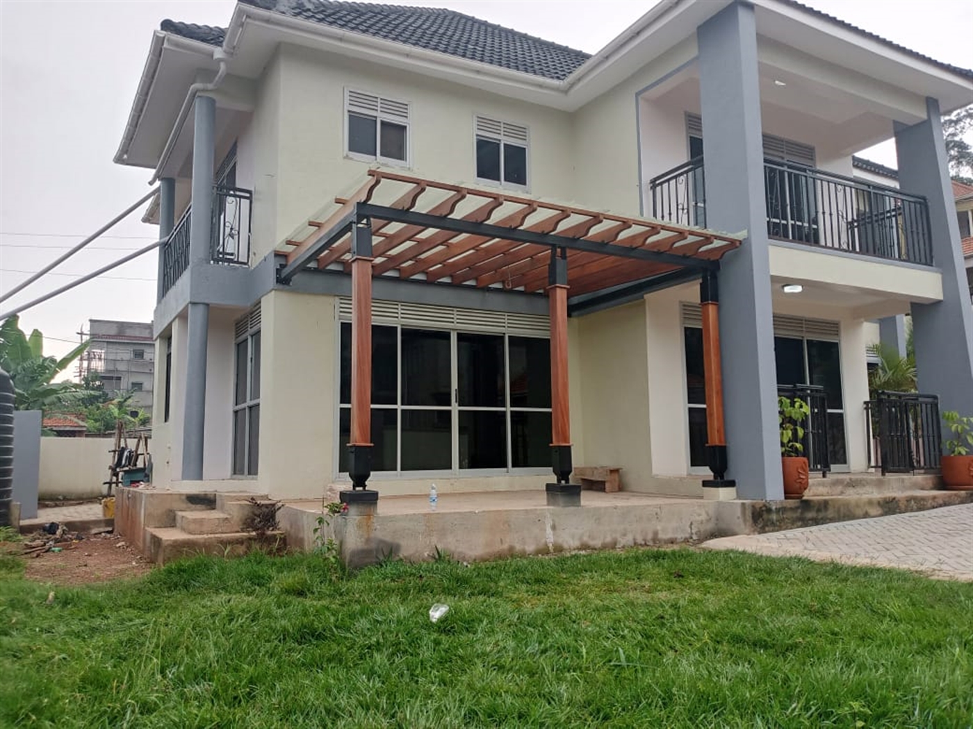 5 bedroom Storeyed house for sale in Bwebajja Wakiso Uganda