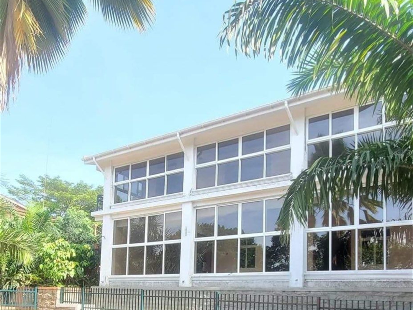 6 bedroom Storeyed house for sale in Kololo Kampala Uganda