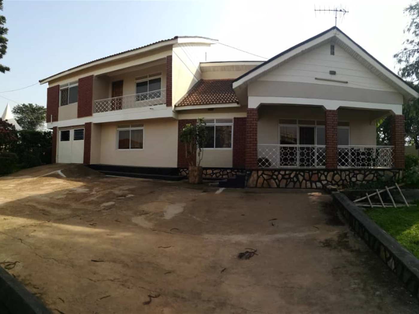 5 bedroom Storeyed house for sale in Kitintare Kampala Uganda