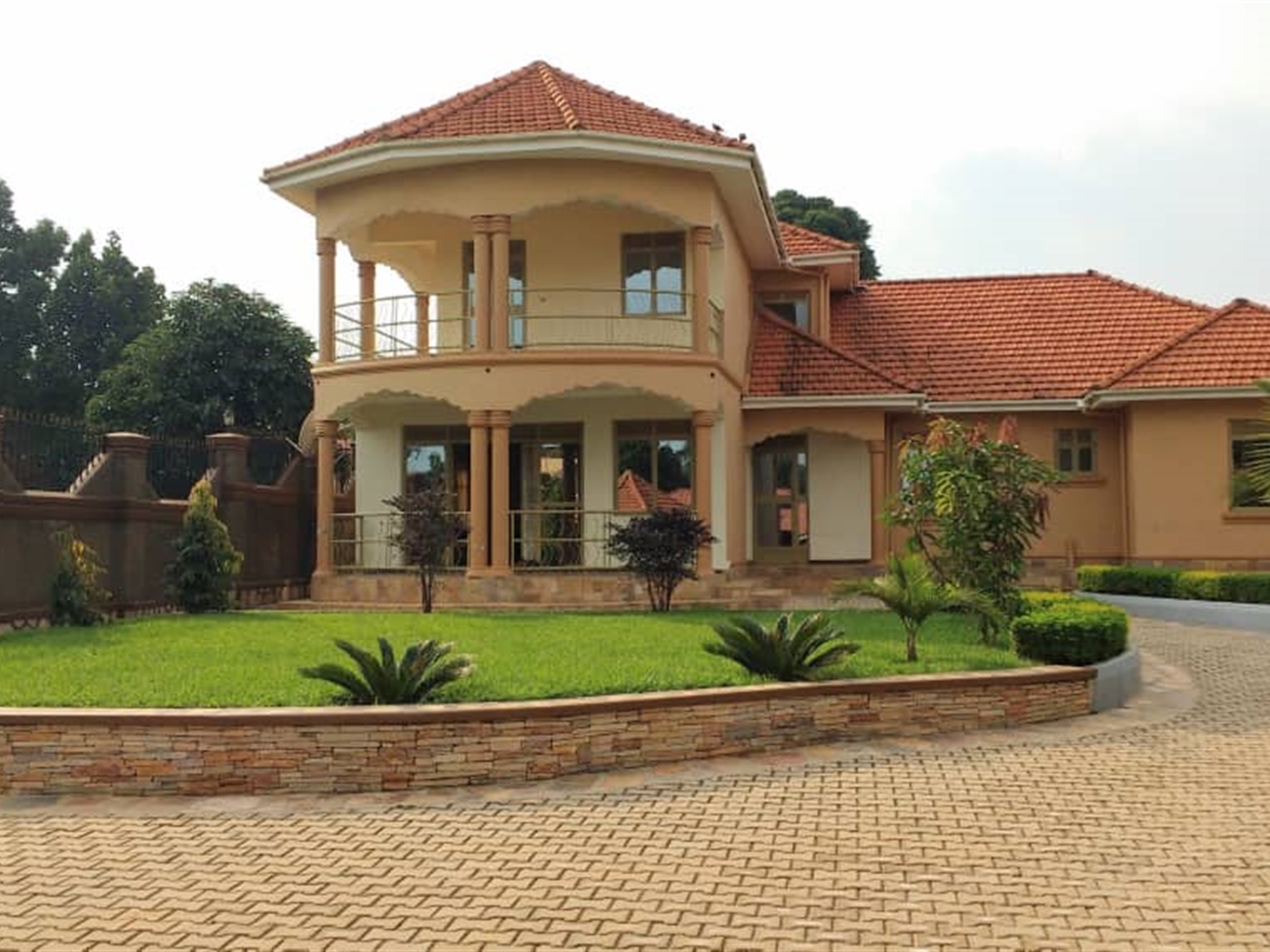 5 bedroom Storeyed house for sale in Kitubulu Waki...