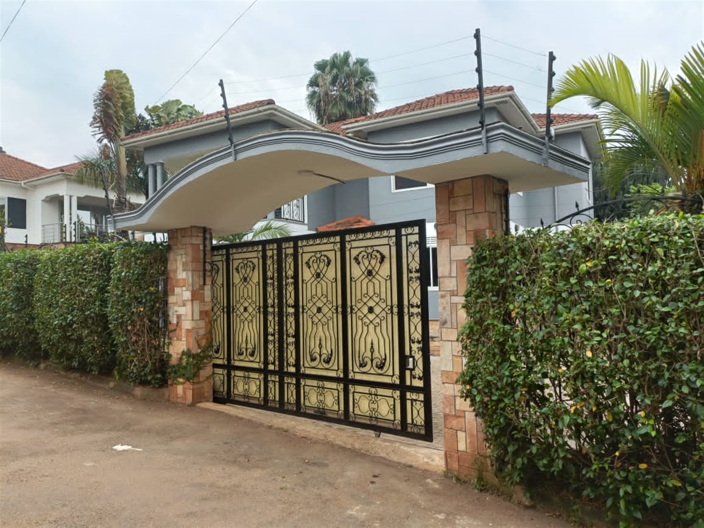 4 bedroom Storeyed house for sale in Naalya Wakiso Uganda