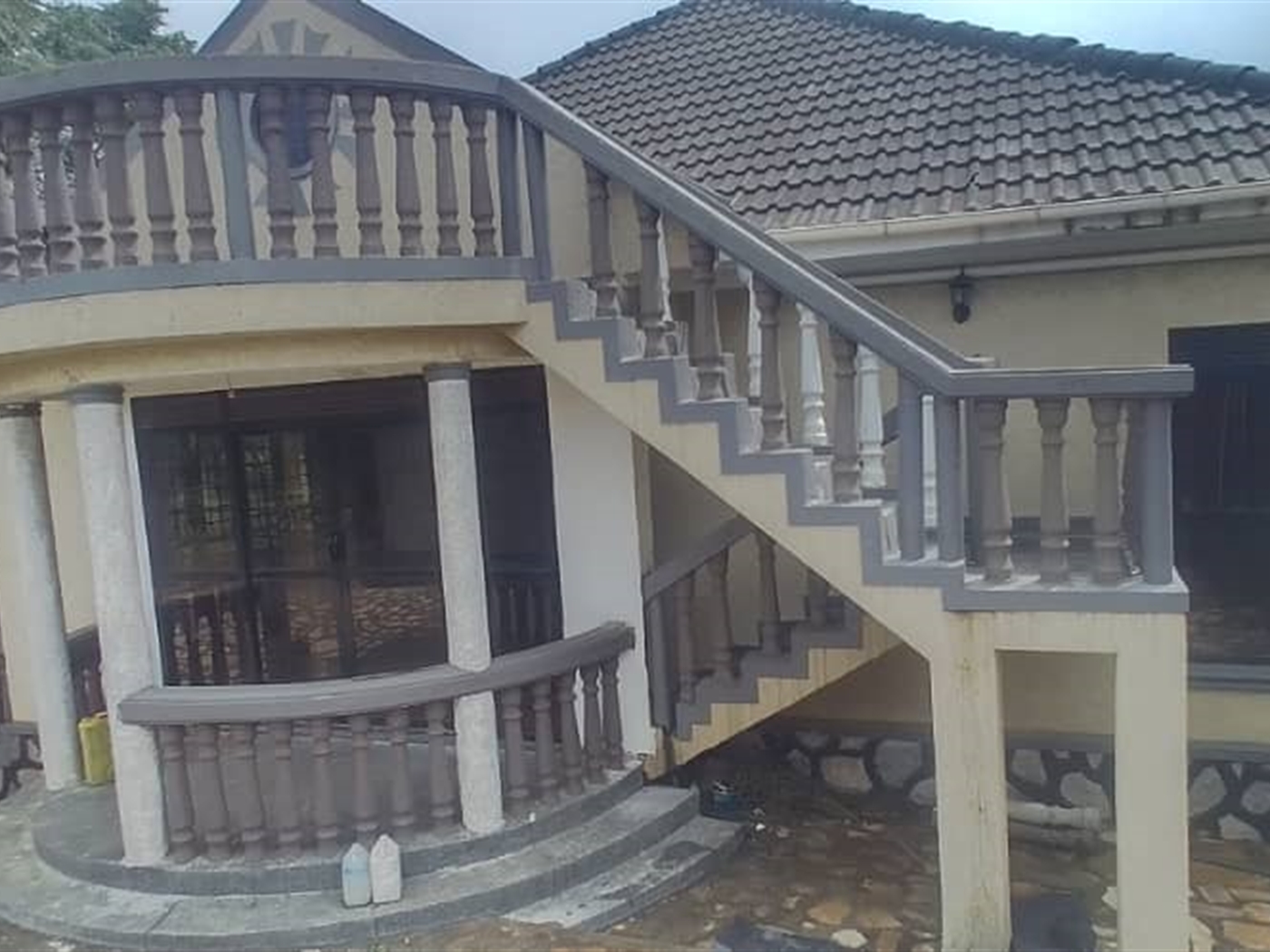5 bedroom Storeyed house for sale in Sonde Wakiso Uganda