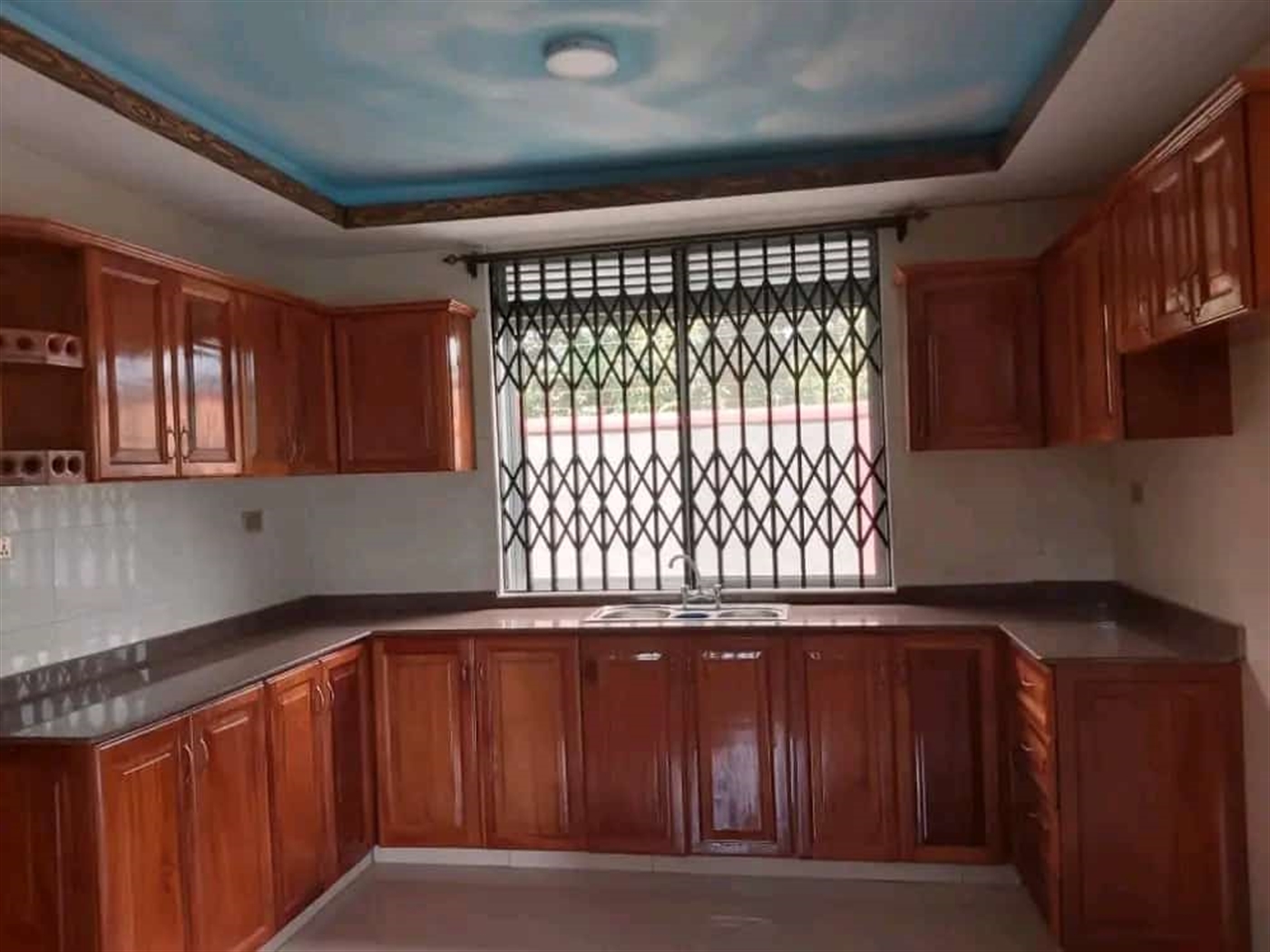 6 bedroom Storeyed house for sale in Kitende Wakiso Uganda