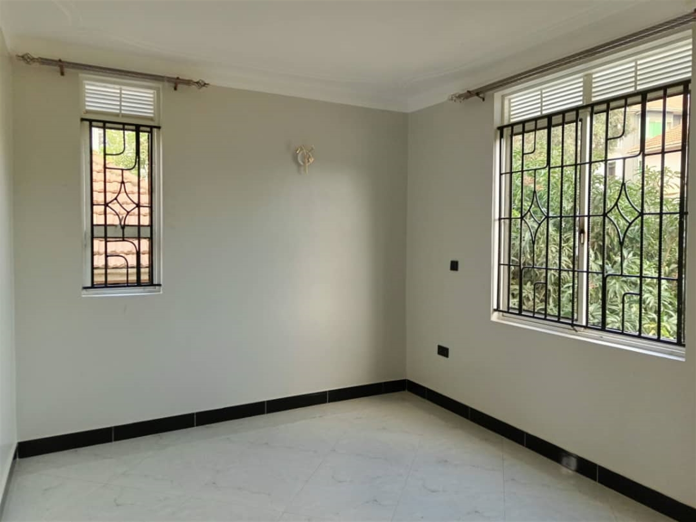 20 bedroom Apartment block for sale in Bbunga Kampala Uganda