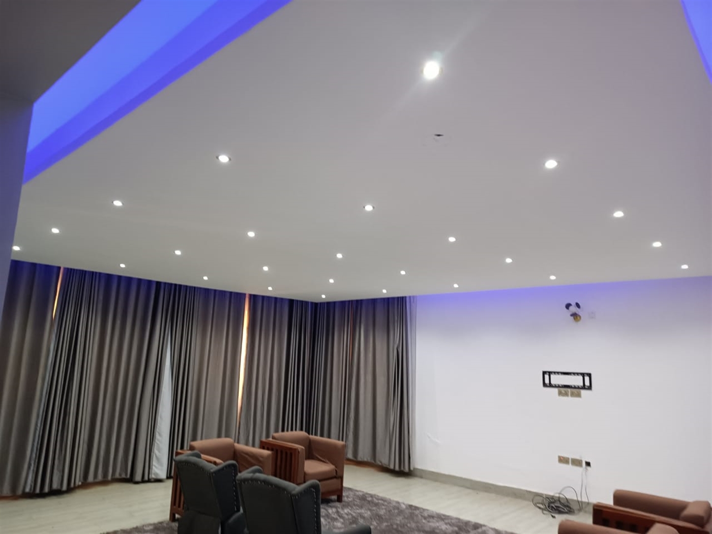5 bedroom Storeyed house for sale in Kitende Wakiso Uganda