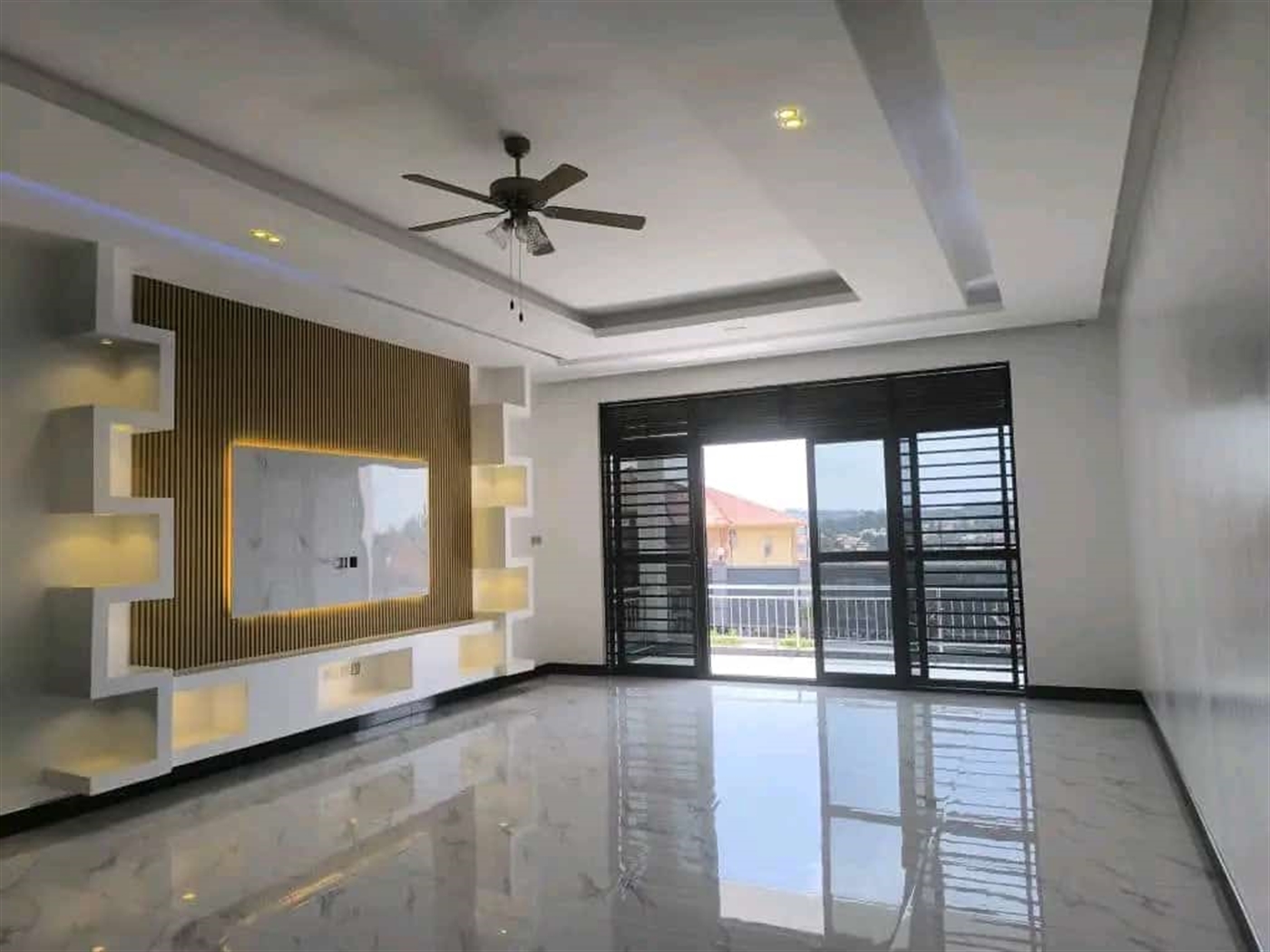 5 bedroom Storeyed house for sale in Najjera Kampala Uganda