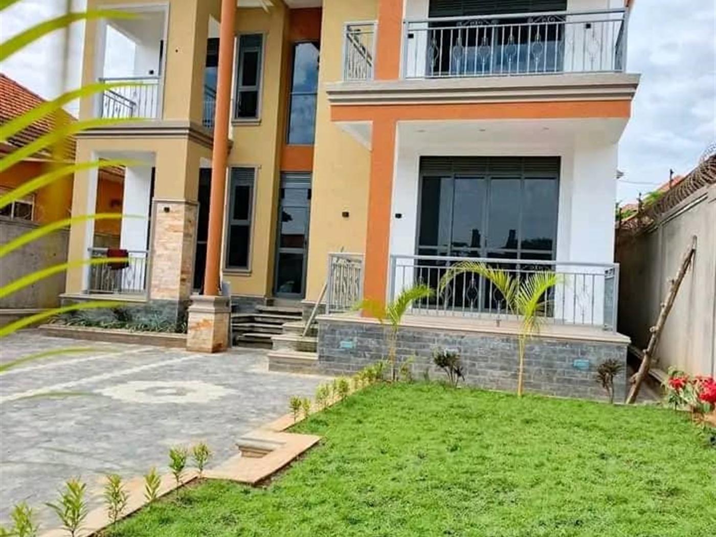 5 bedroom Storeyed house for sale in Najjera Wakiso Uganda