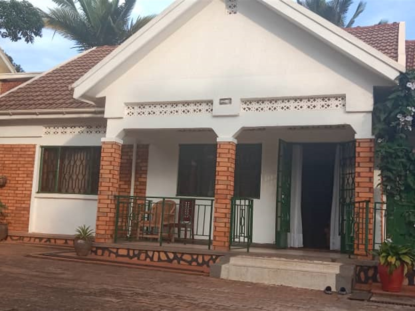 3 bedroom Bungalow for rent in Naguru Kampala Uganda