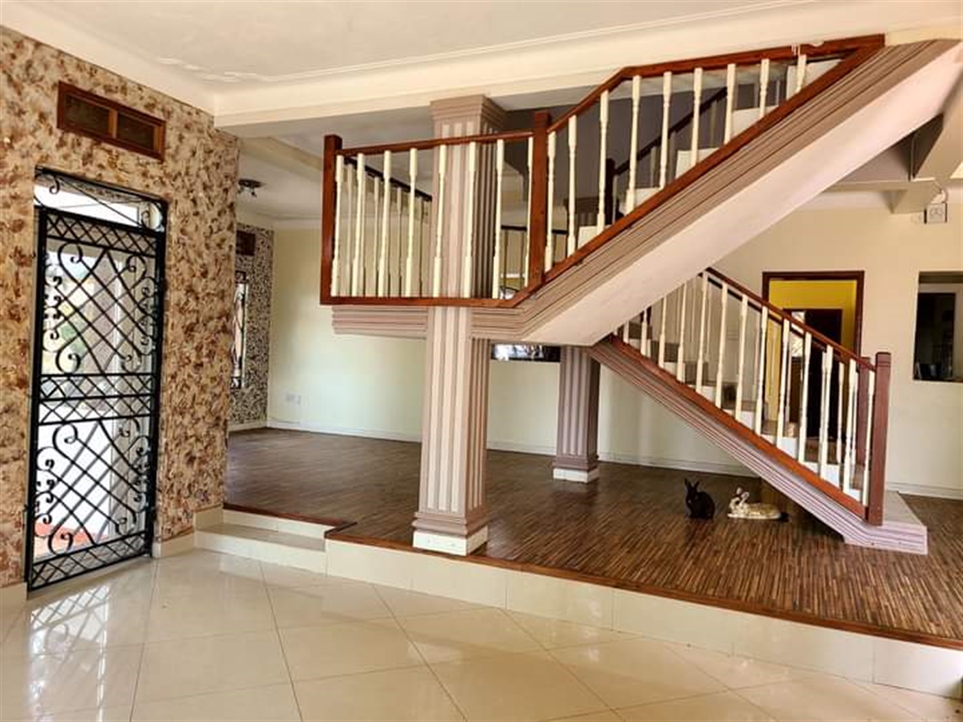4 bedroom Storeyed house for rent in Muyenga Kampala Uganda