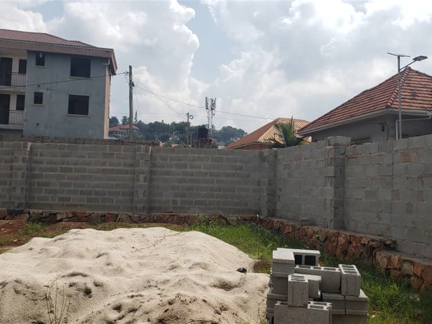 Residential land for sale in Lubowa Wakiso Uganda