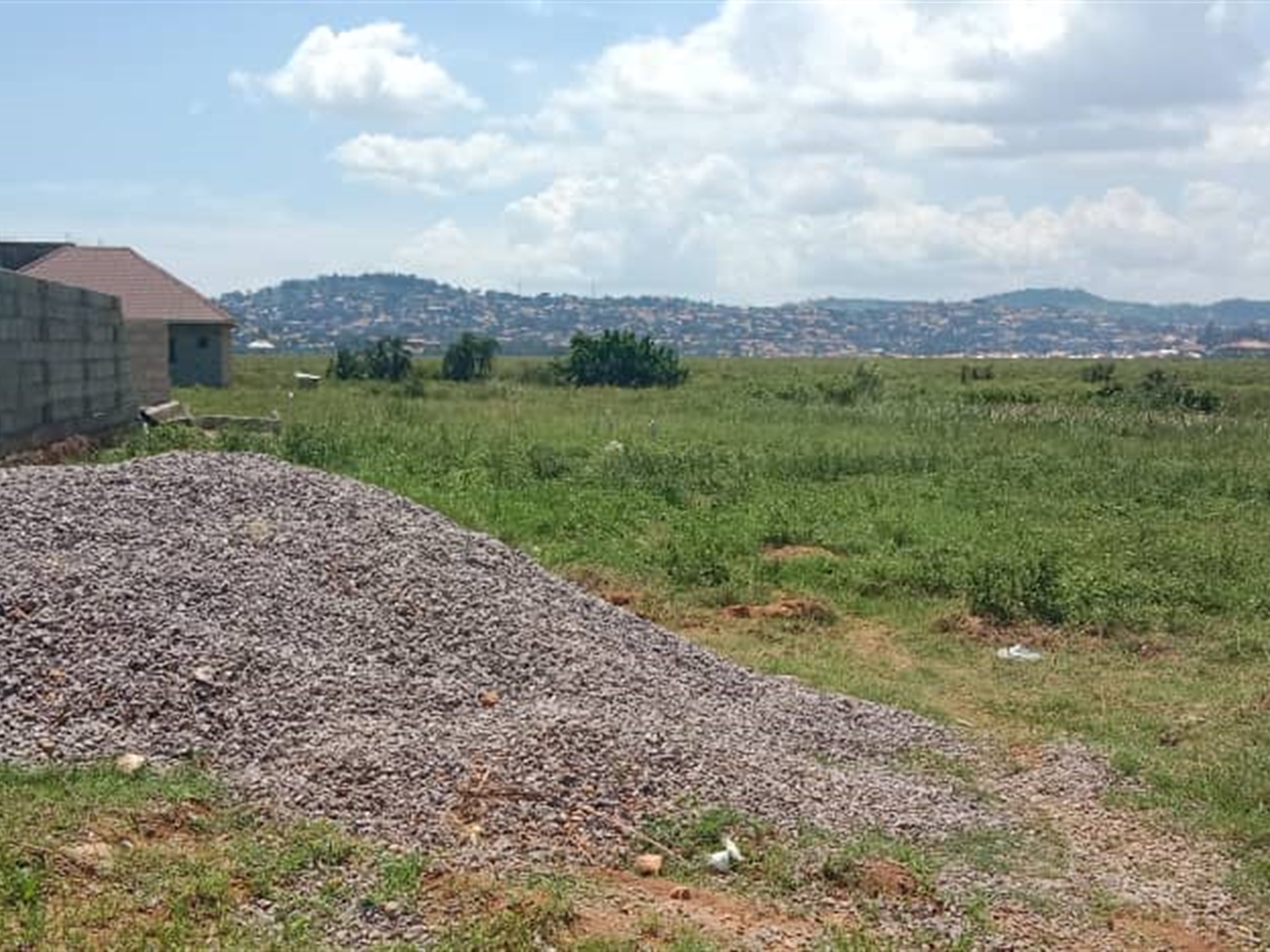 Residential land for sale in Kigo Wakiso Uganda