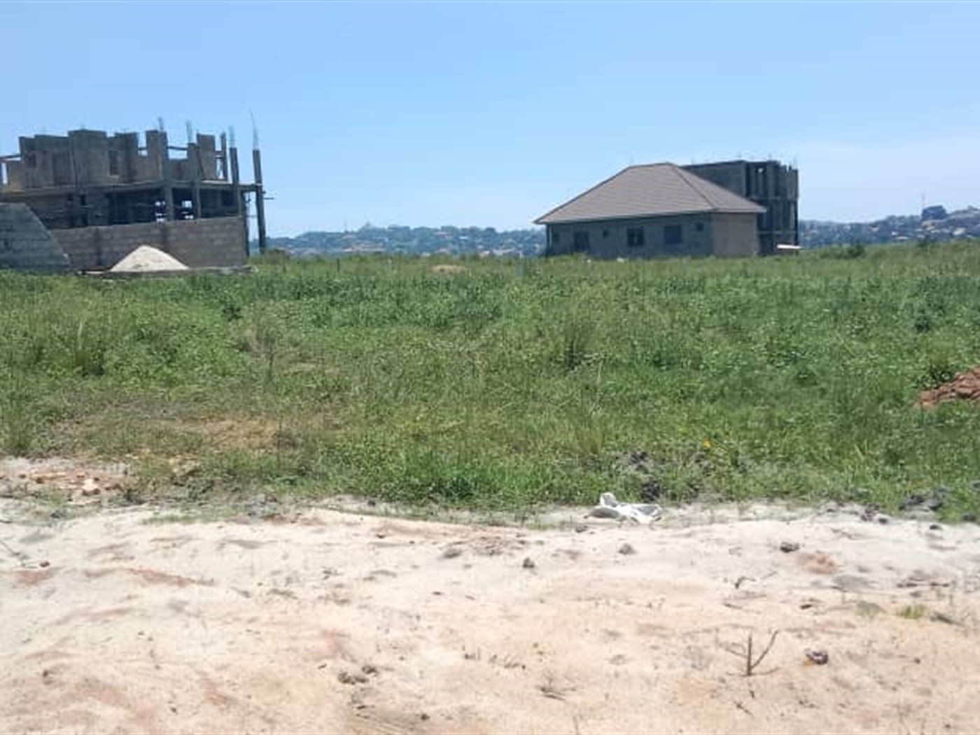 Residential land for sale in Kigo Wakiso Uganda
