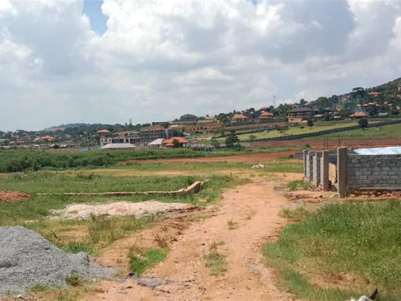 Residential land for sale in Kigo Wakiso Uganda