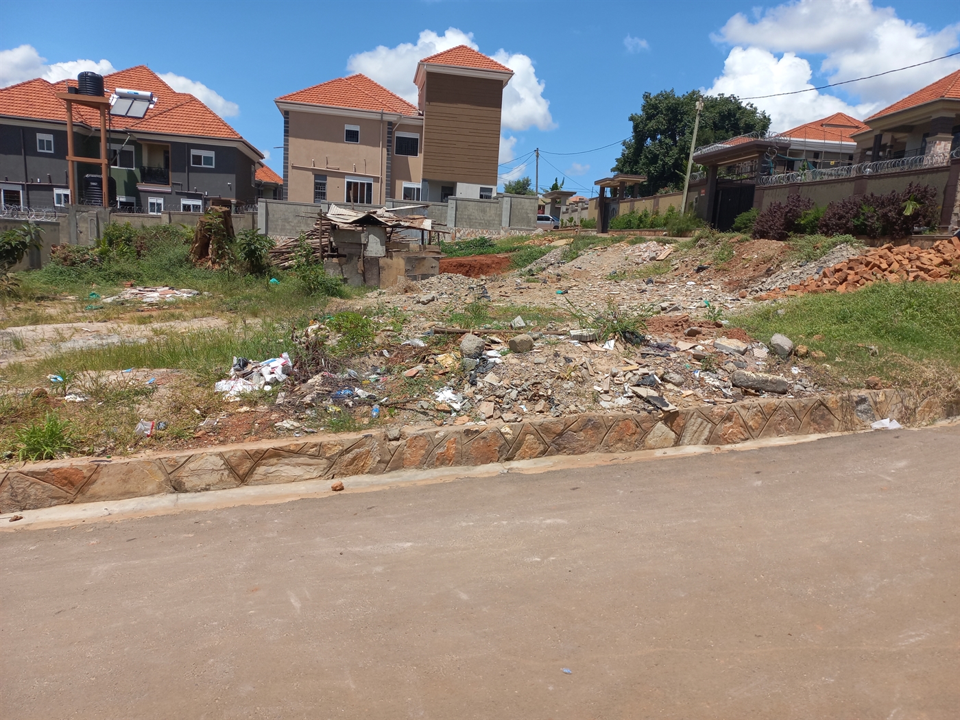 Residential land for sale in Kulambilo Wakiso Ugan...