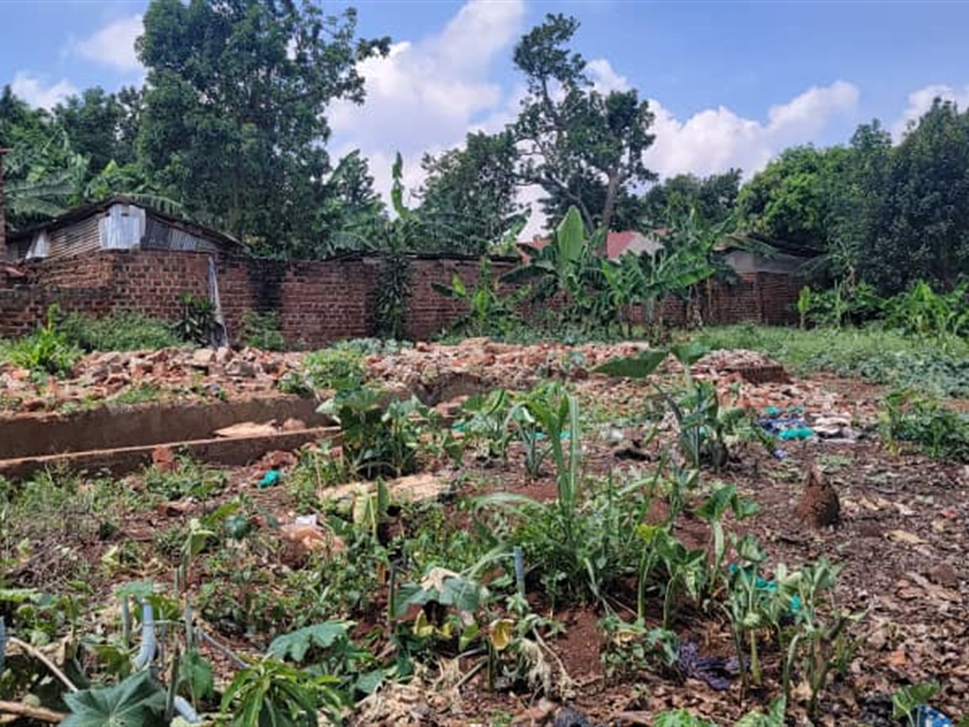 Residential land for sale in Kulambilo Wakiso Uganda