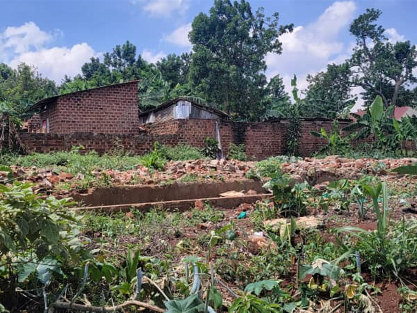 Residential land for sale in Kulambilo Wakiso Uganda