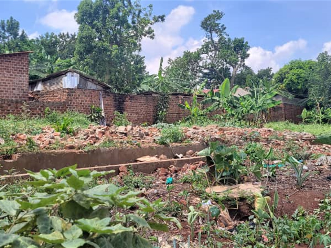 Residential land for sale in Kulambilo Wakiso Uganda