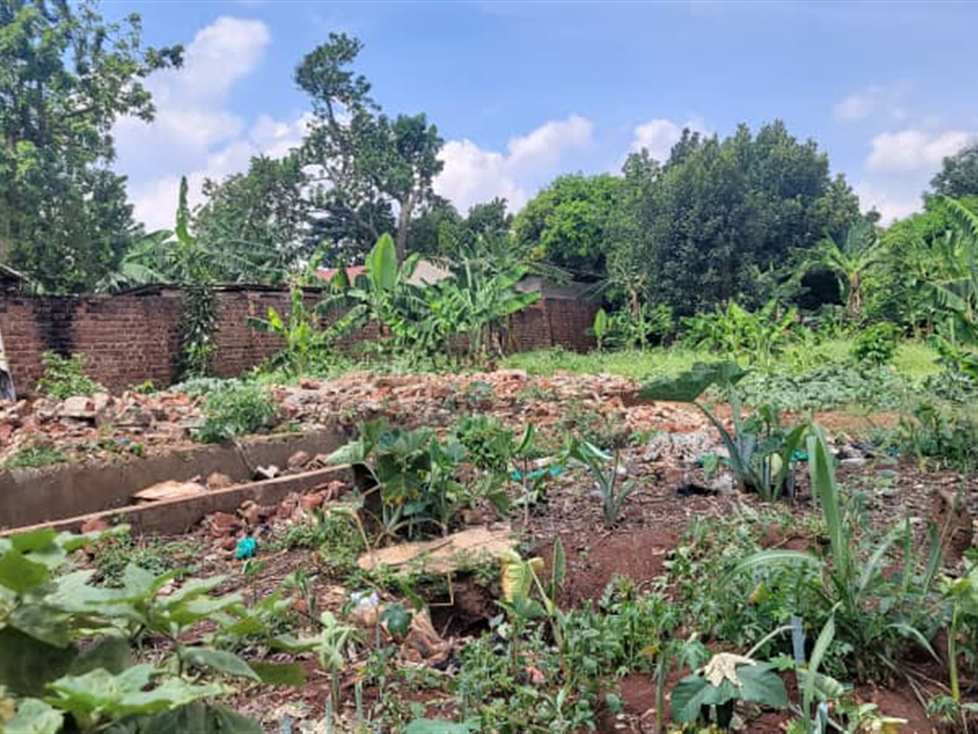 Residential land for sale in Kulambilo Wakiso Uganda