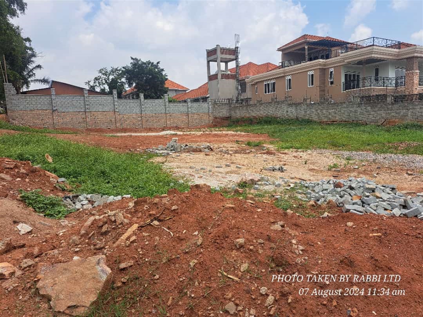 Residential land for sale in Kulambilo Wakiso Ugan...