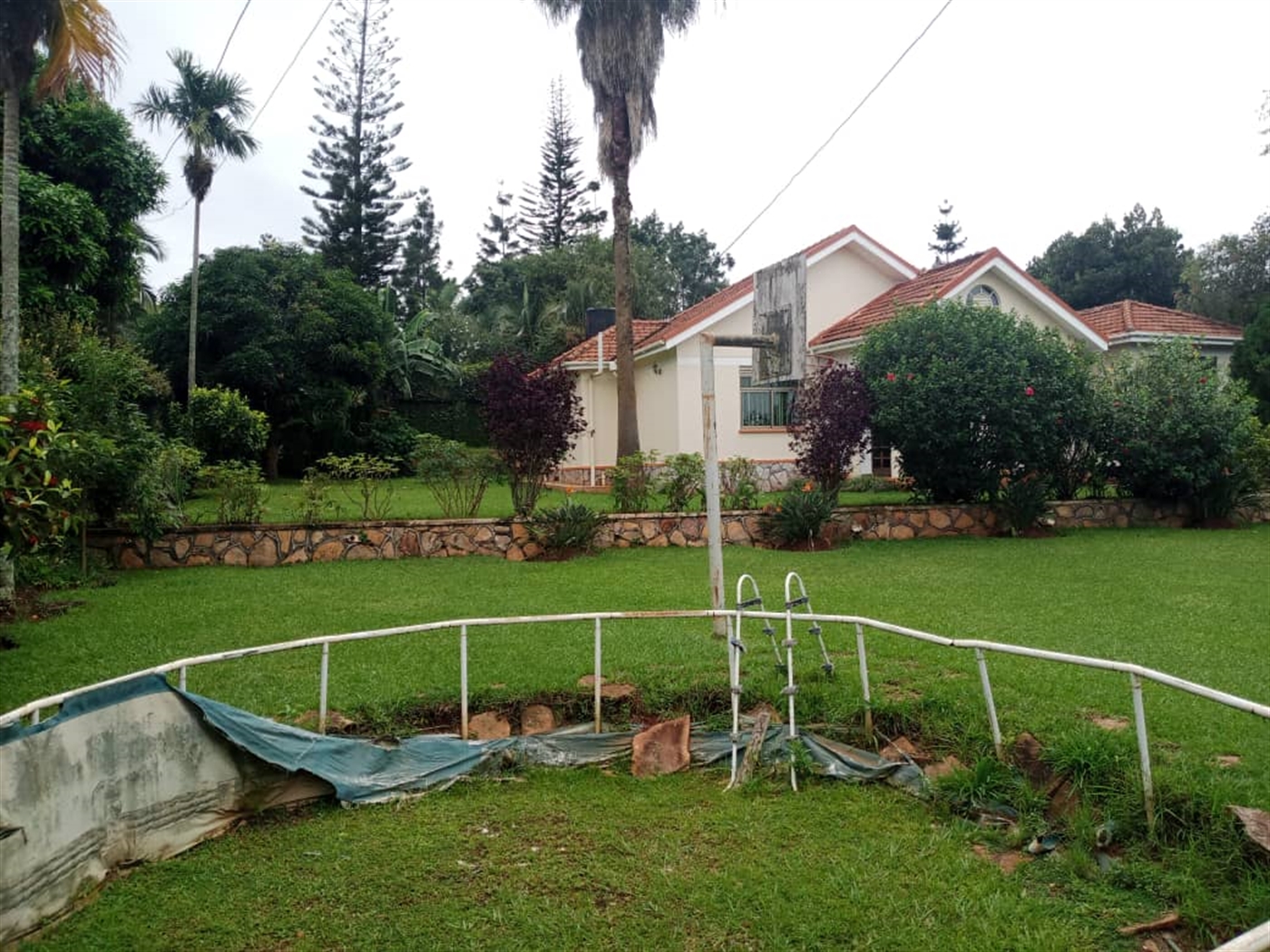  3 bedroom Bungalow for rent in Kitende Wakiso Uganda