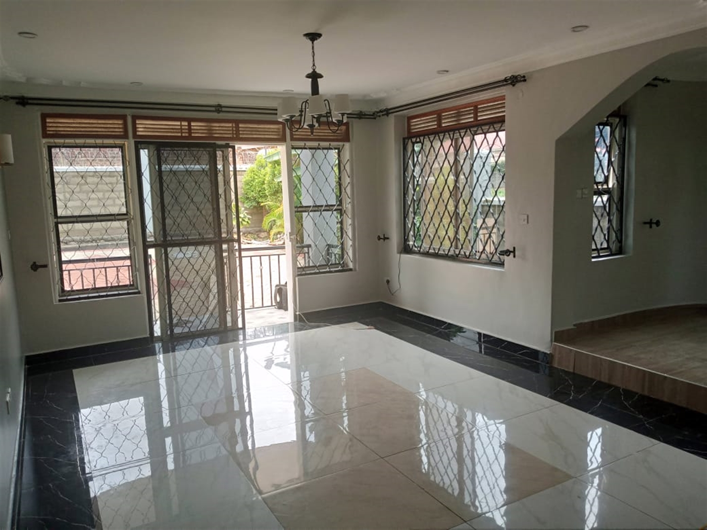5 bedroom Storeyed house for rent in Kitende Wakiso Uganda