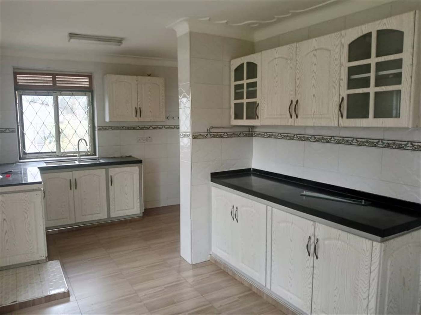 5 bedroom Storeyed house for rent in Kitende Wakiso Uganda