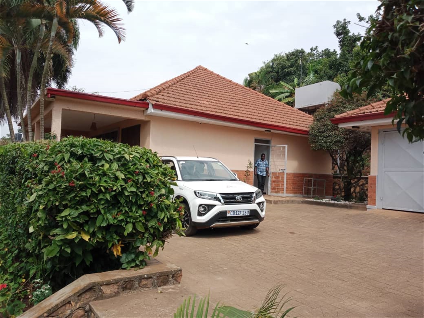 3 bedroom Bungalow for rent in Muyenga Kampala Uganda