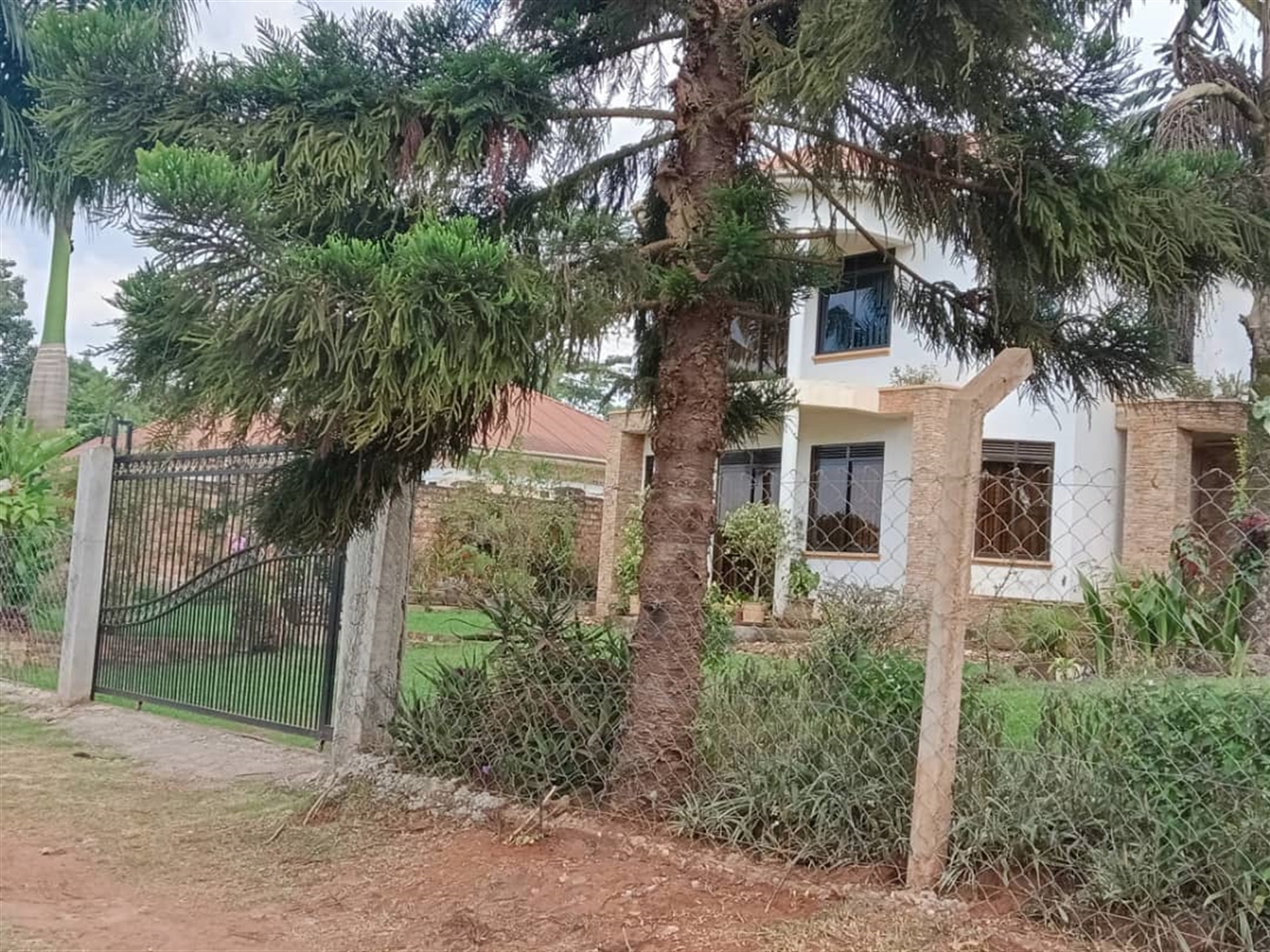Commercial land for sale in Kulambilo Wakiso Uganda