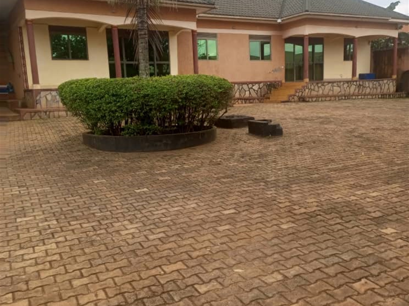 2 bedroom Rental units for sale in Seguku Wakiso Uganda