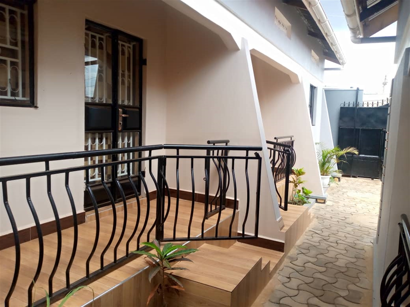 2 bedroom Rental units for sale in Makindye Kampal...